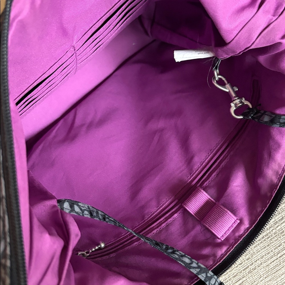 Vera Bradley travel bag - Picture 7 of 8
